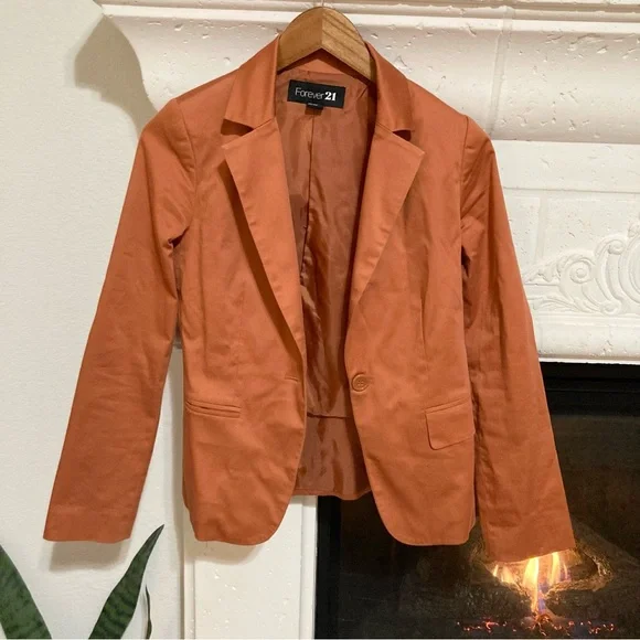 Blazer beige forever 21 de segunda mano